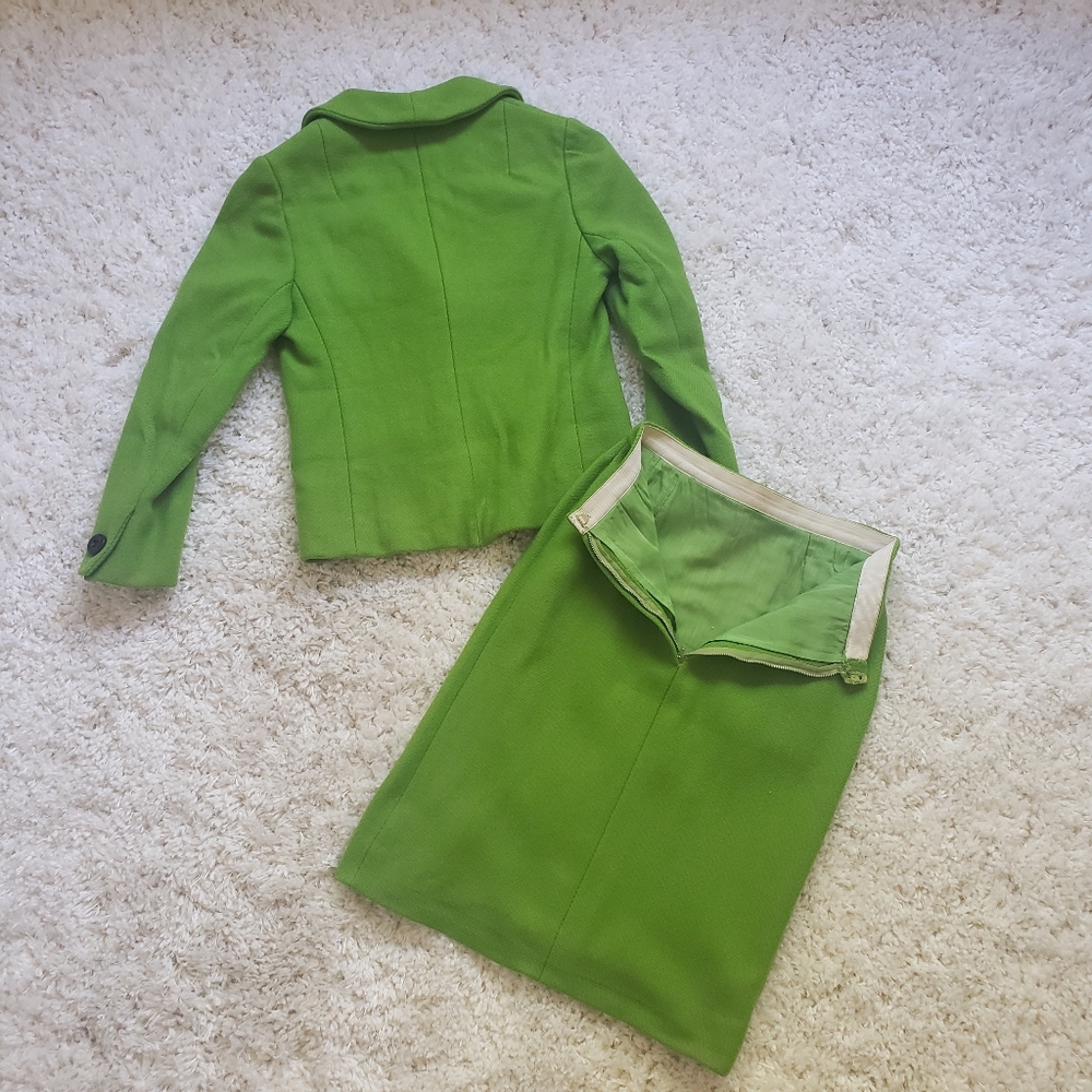 1960s 1970s Vintage Apple Green Wool Skirt Blazer Set Bonwit Tellers - Picture 8 of 11